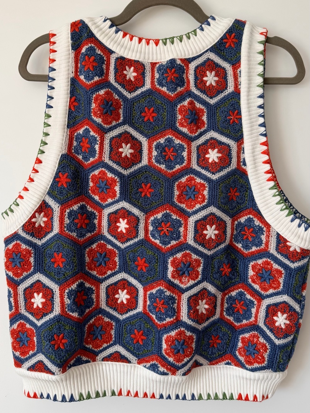 FARM RIO CROCHET VEST - Picture 7 of 11